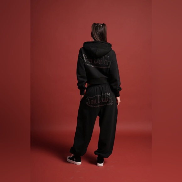 Y2KULTURE LOUNGER SWEAT PANTS IN BLACK - Picture 8 of 10